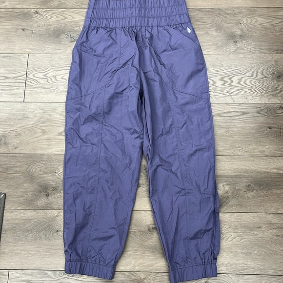 🥳HP🥳 Free People Movement The Way Home Smocked Waist Joggers NWOT - Picture 7 of 13